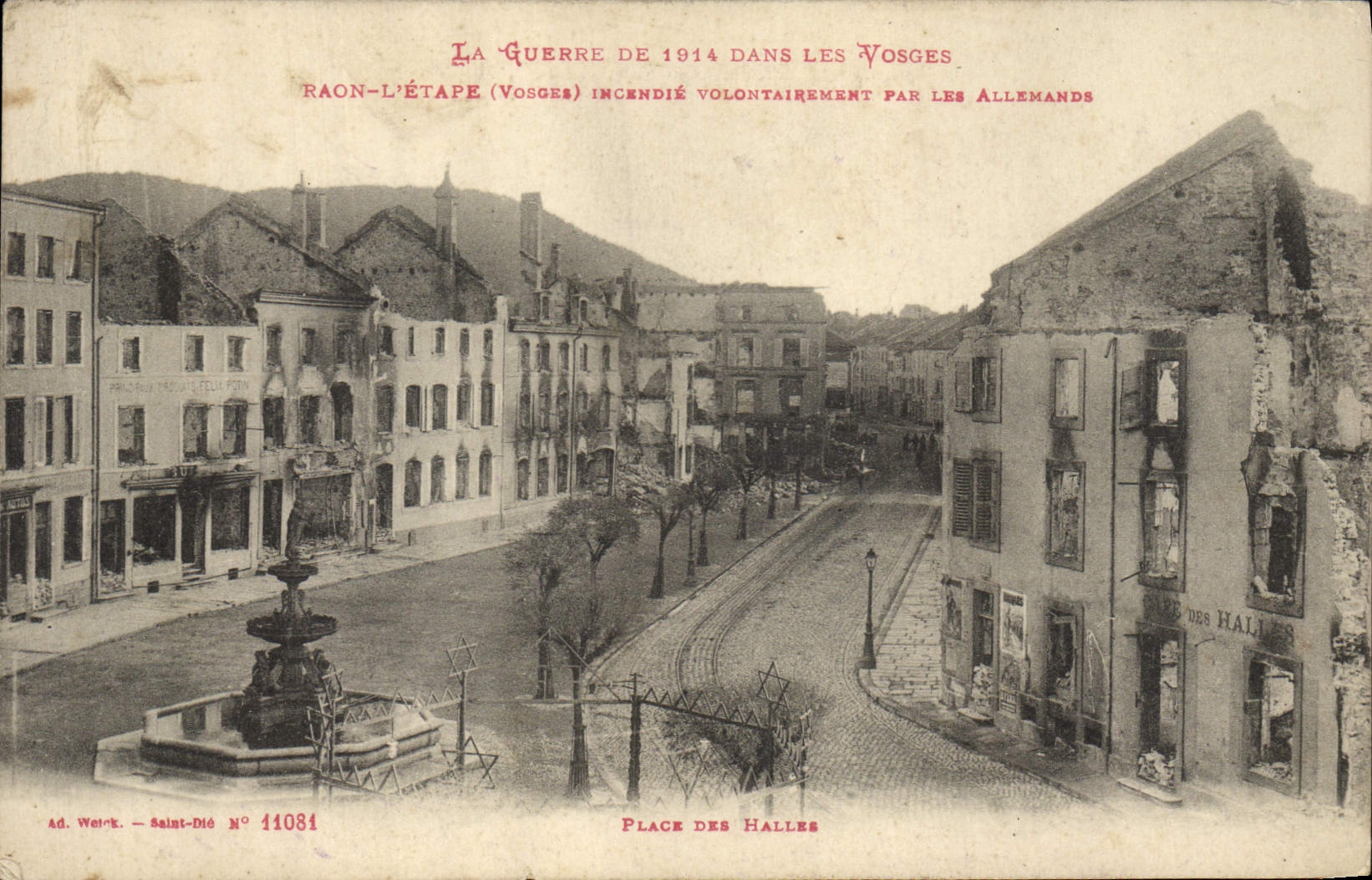 Raon-l'Étape (Vosges) — Place des Halles incendiée — Ad. Weirck, Saint-Dié, N° 11084