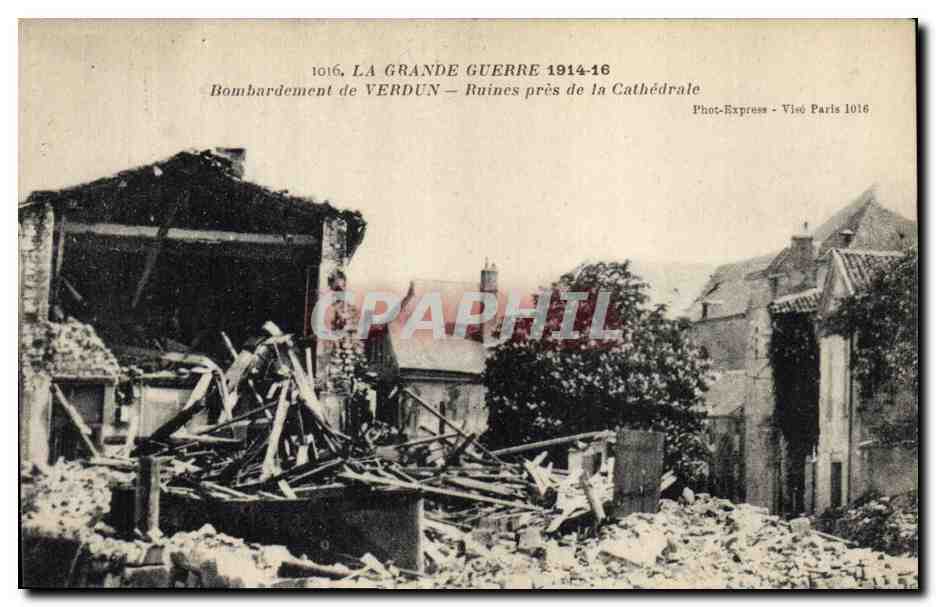 Verdun — Bombardement près de la Cathédrale — Phot-Express, Visé Paris 1016