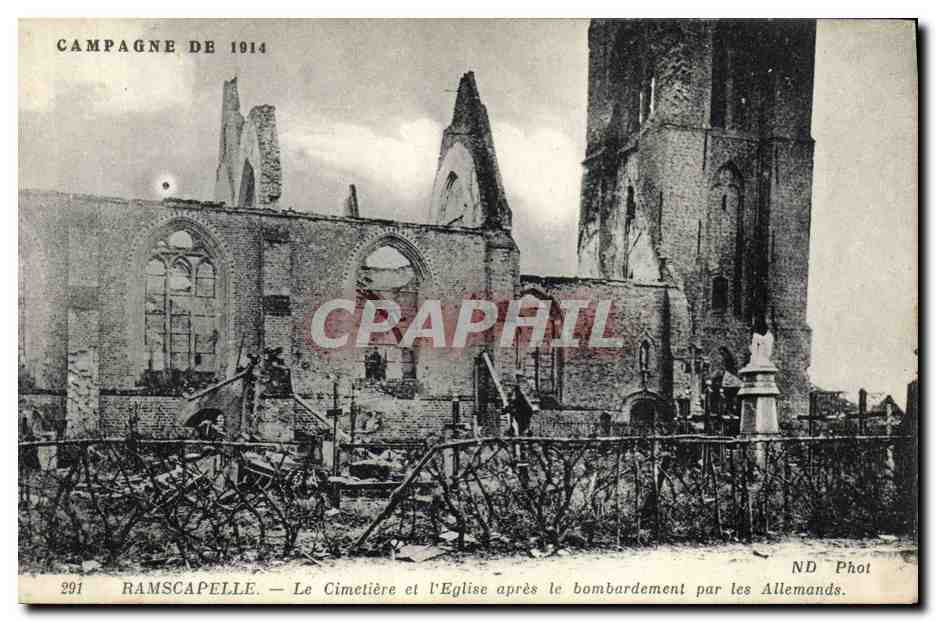 CPA Militaria Ramscapelle le Cimetiere et l'Eglise apres le bombardement par les Allemands 