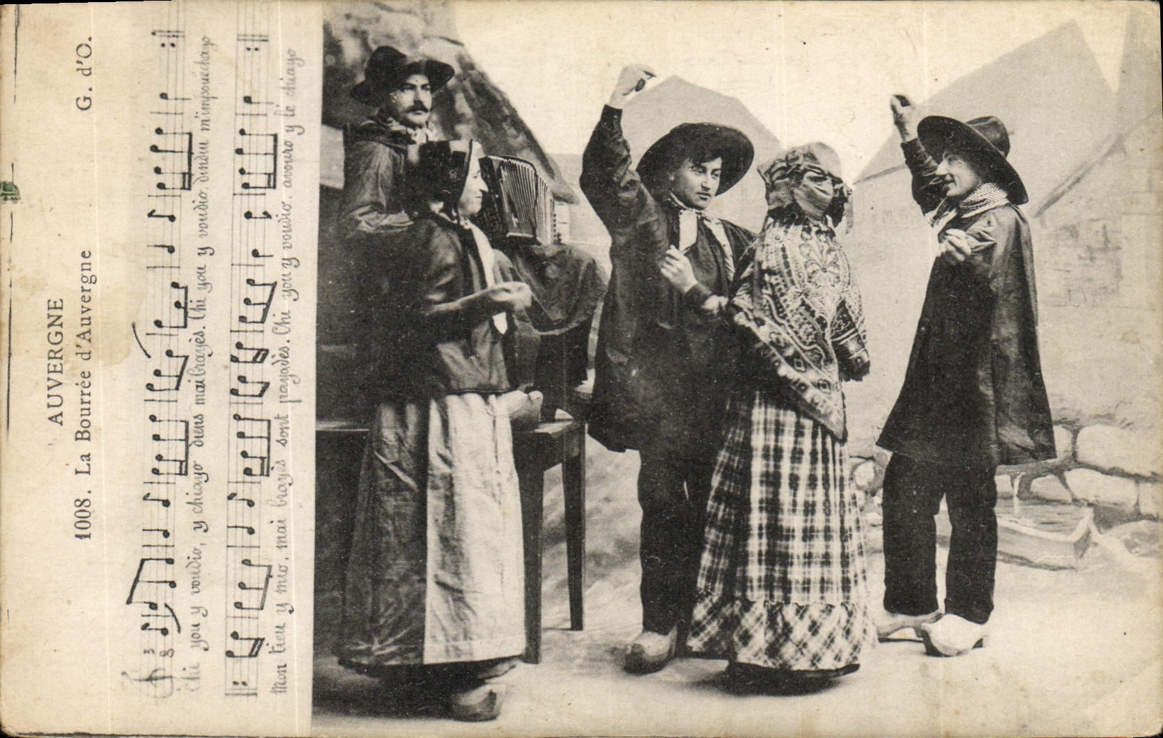 CPA Folklore Auvergne La Bourree