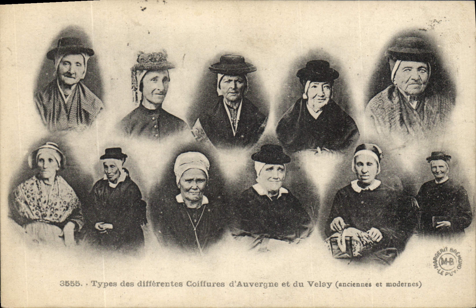 CPA Folklore Type des differentes coiffures d'Auvergne et du Velay anciennes et modernes