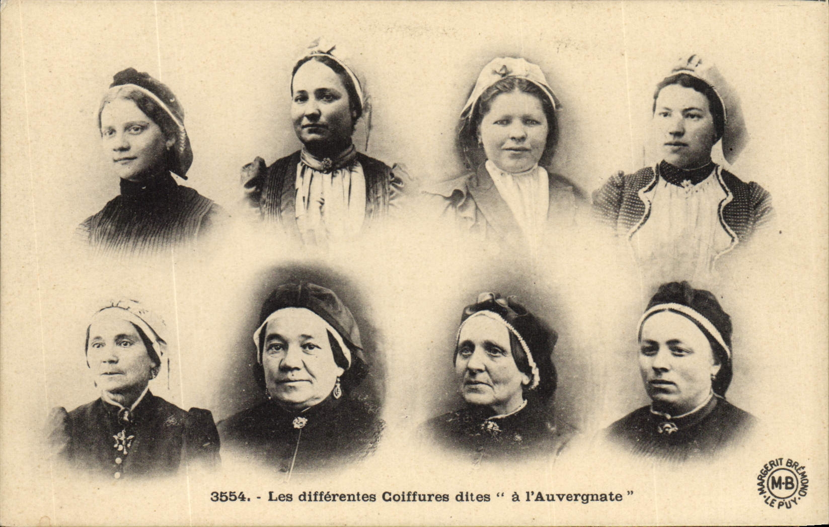 CPA Folklore Les differentes coiffures dites a l'Auvergnate