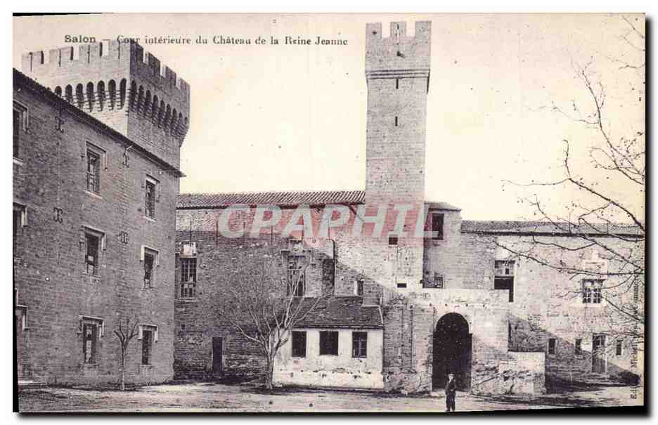 CPA Salon Cour interieure du Chateau de la Reine Jeanne