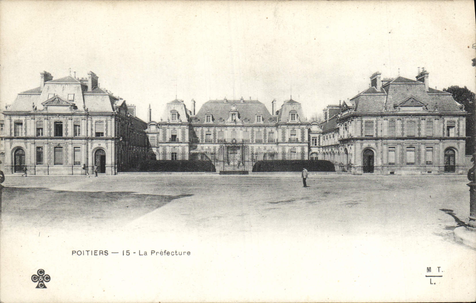 CPA Prefecture Poitiers