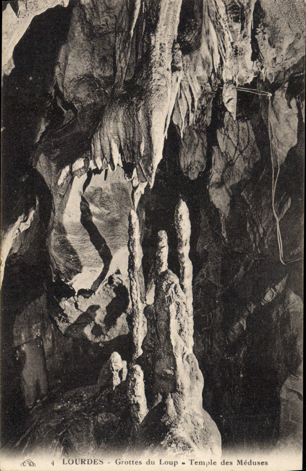 CPA Grotte Grottes du Loup Temple des Meduses