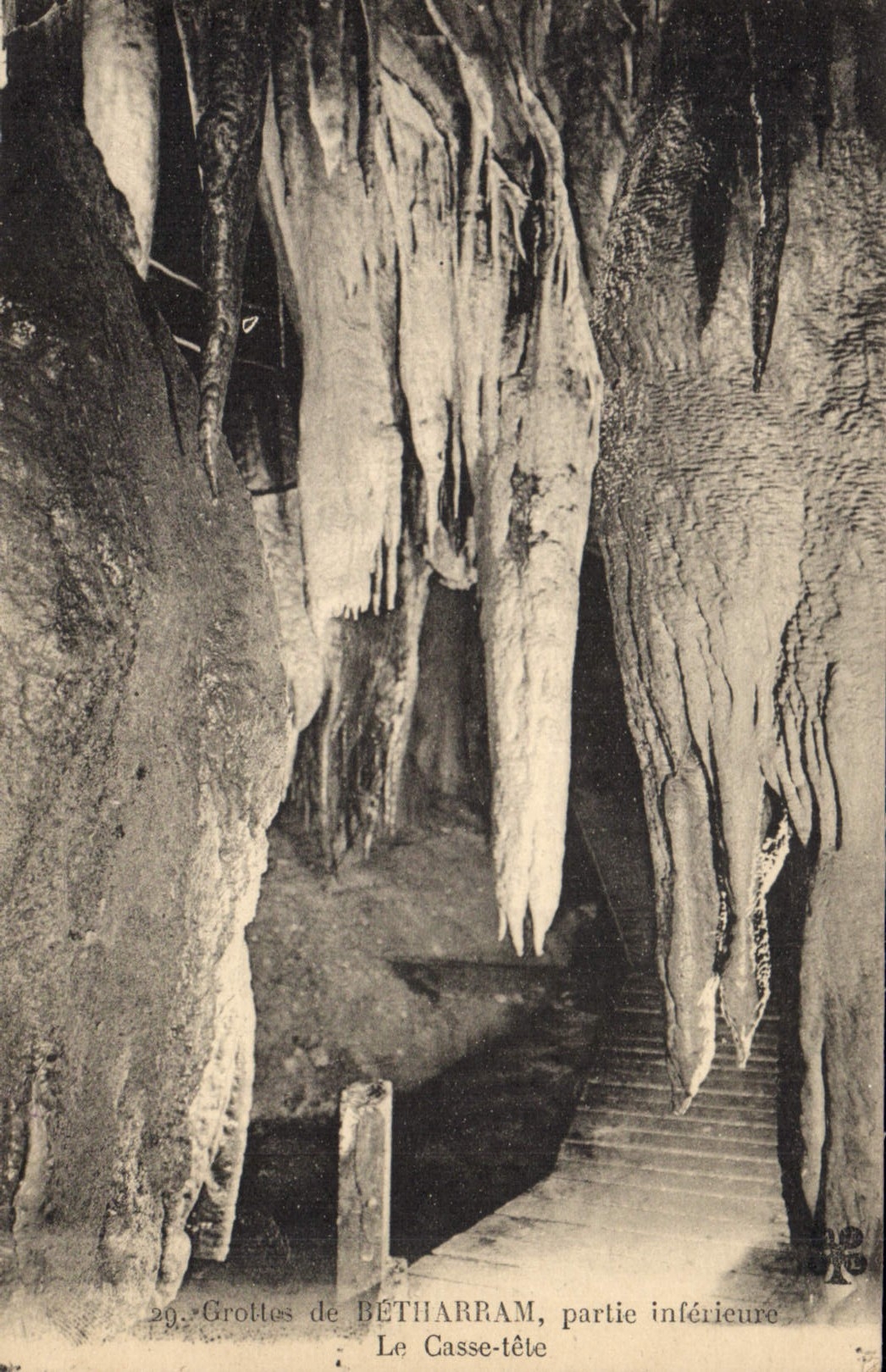 CPA Grotte Grottes de Betharram Partie inferieure Le casse tete  