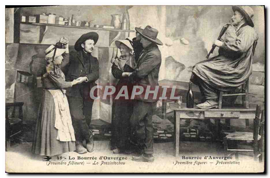 CPA Folklore La bourree d'Auvergne 