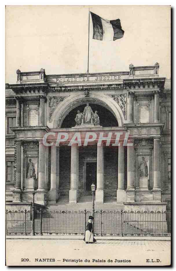 CPA Nantes Peristyle du Palais de justice 