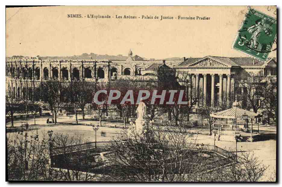 CPA Palais de justice Nimes L'esplanade Les arenes Fontaine Pradier