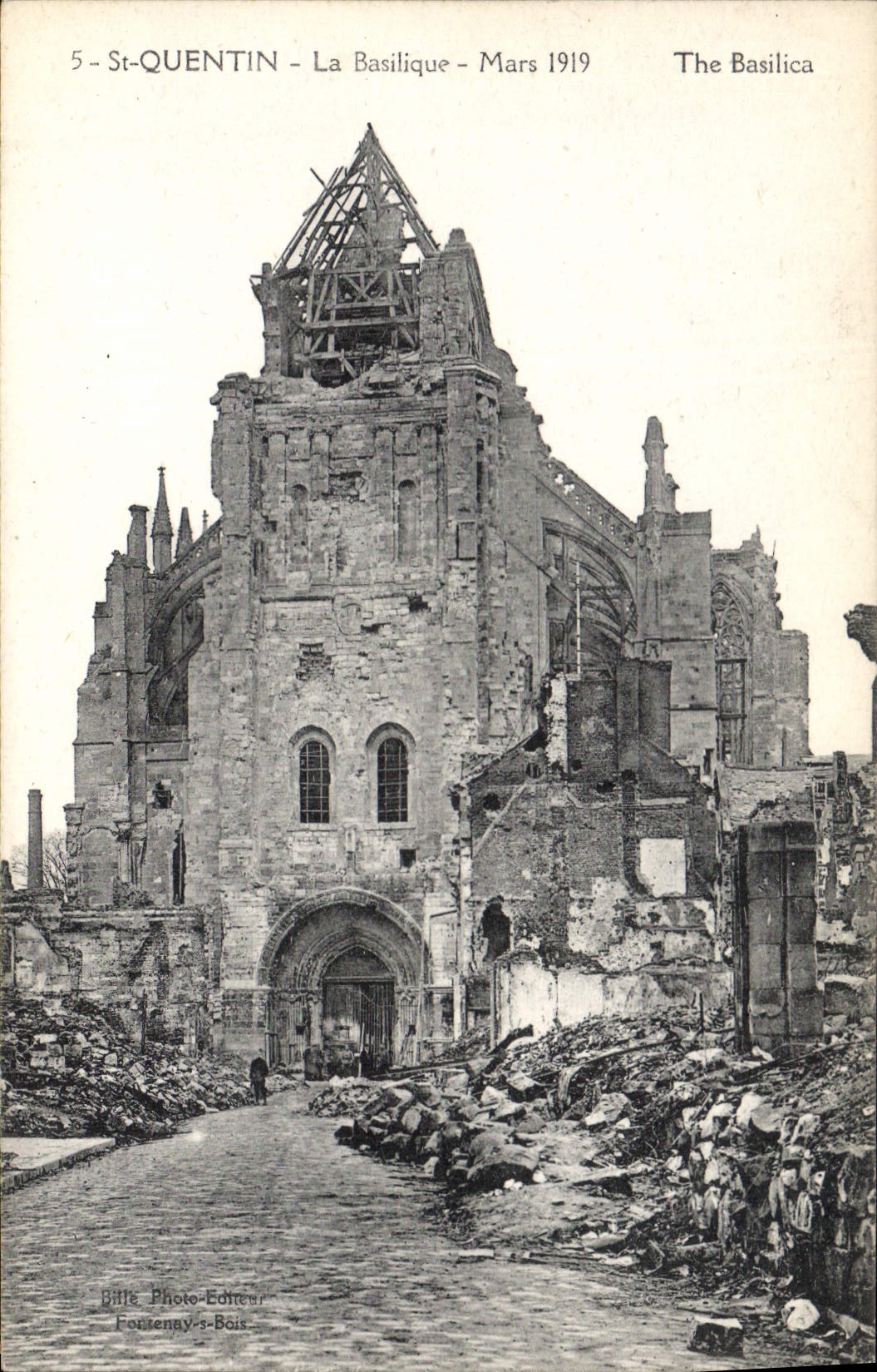 St-Quentin - La Basilique - Mars 1919 — Bille Photo-Editeur, Fortenay-s-Bois, n°5 - Anverso