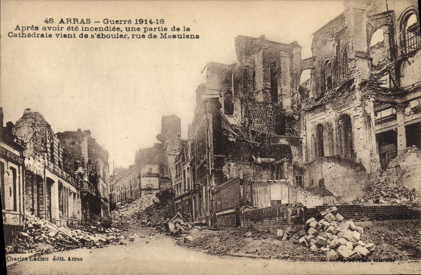 Arras — Détails de la cathédrale après incendie et bombardement, rue de Meaulens — Charles Ledieu, édit. Arras