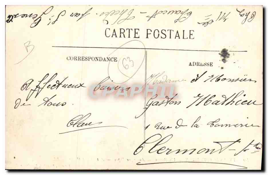 CPA Folklore Auvergne Un buron Cochons Porcs TOP — Verso