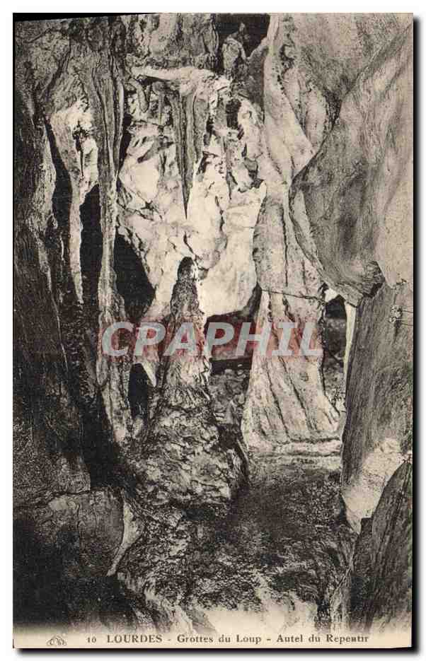 CPA Grotte Grottes Lourdes Grottes du loup Autel du repentir