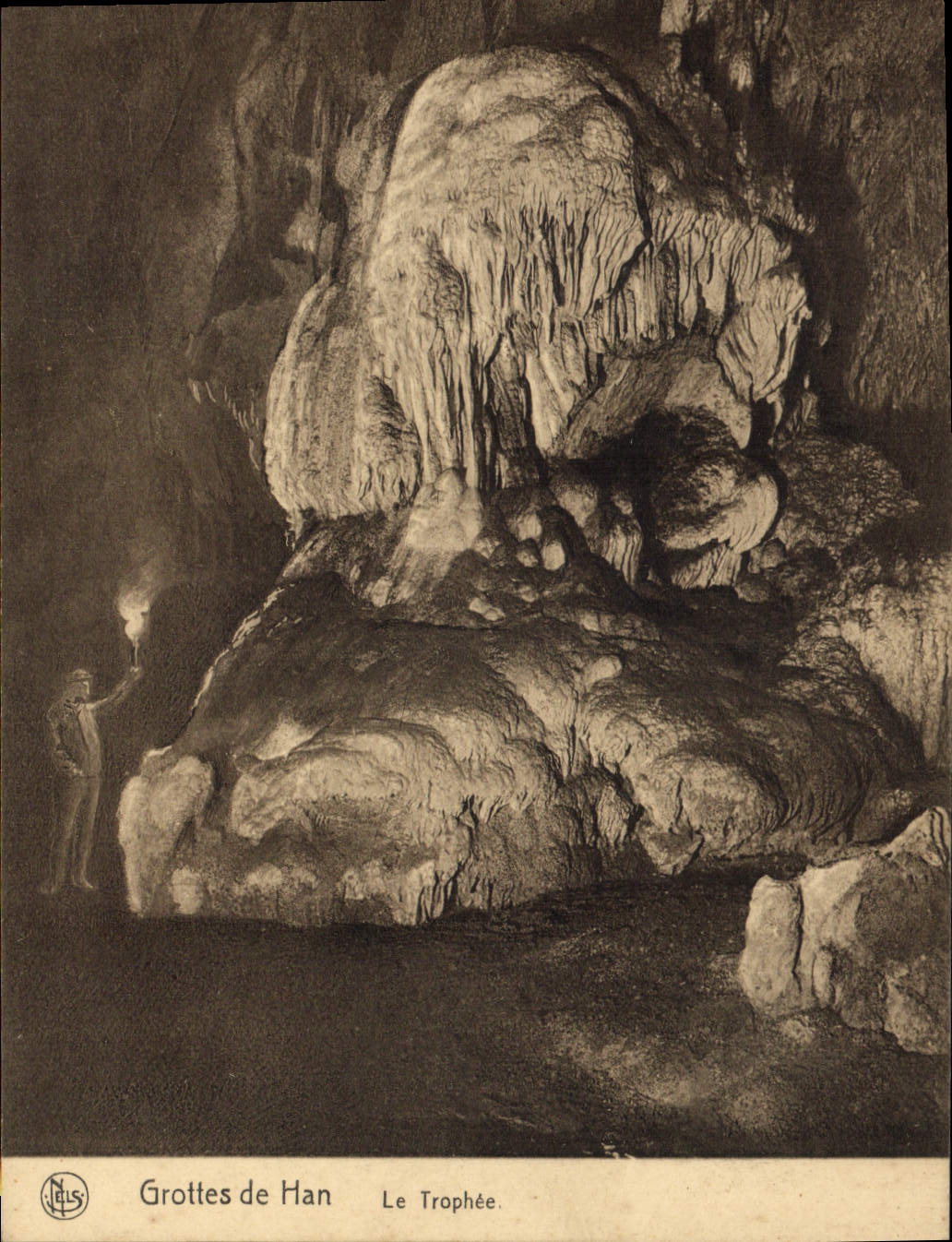 CPA Grotte Grottes de Han Le trophee