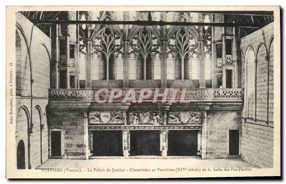CPA Palais de justice Poitiers Cheminees et Verrieres de la Salle des Pas Perdus 