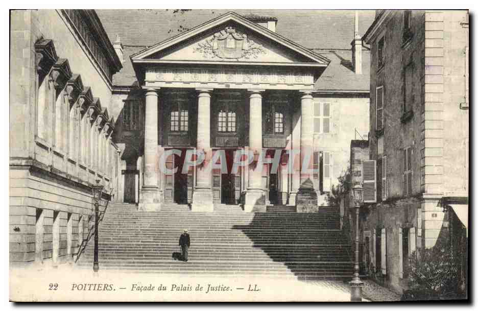 CPA Palais de justice Poitiers Facade 