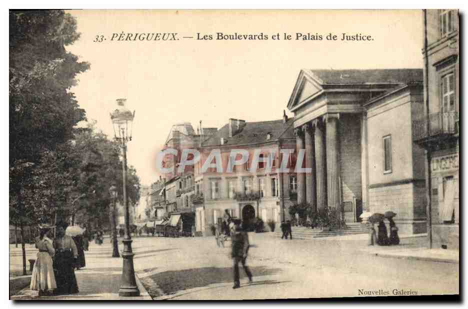 CPA Perigueux Les boulevards et le Palais de justice  