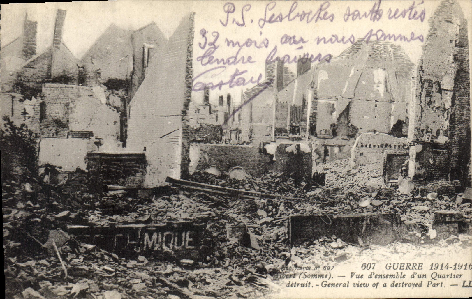 Albert (Somme) — Vue d'ensemble d'un quartier détruit — LL 607 Guerre 1914-1918