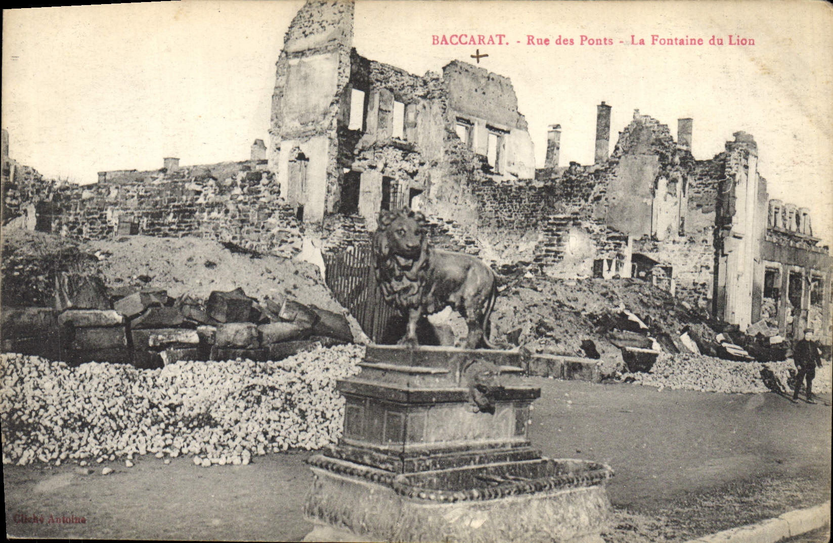 Baccarat - Rue des Ponts - La Fontaine du Lion — éditeur Glichy Antoine, n° de série non visible
