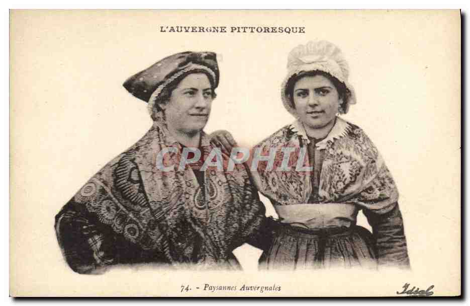 CPA Folklore Auvergne Paysannes Auvergnates 