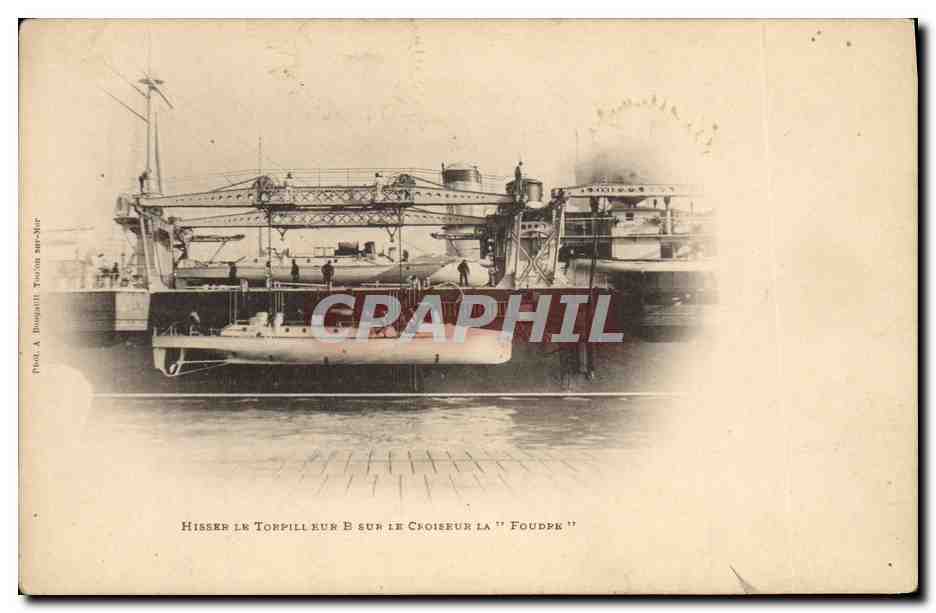 Alzata del siluro B sul cacciatorpediniere "Foudre" — Foto A. Bougault, Toulon-sur-Mer