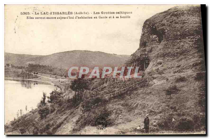 CPA Grotte Grottes Le Lac d'Issarles Les grottes celtiques 
