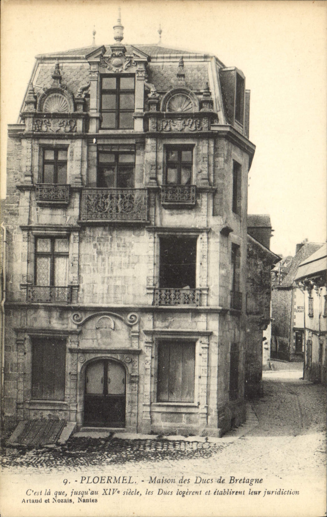 CPA Ploermel Maison des Ducs de Bretagne 