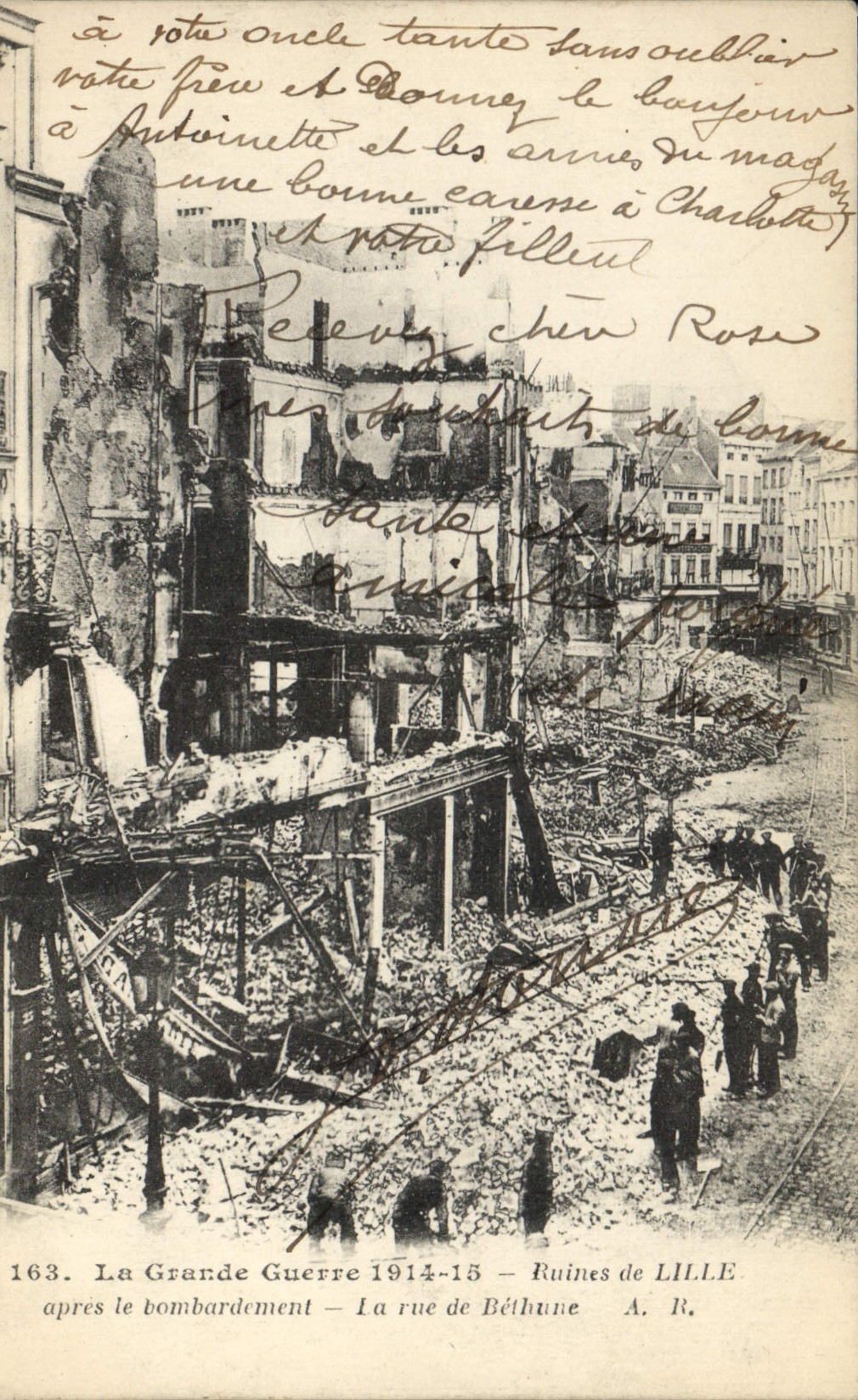Ruines de LILLE — La rue de Béthune après le bombardement — A. R. n°163