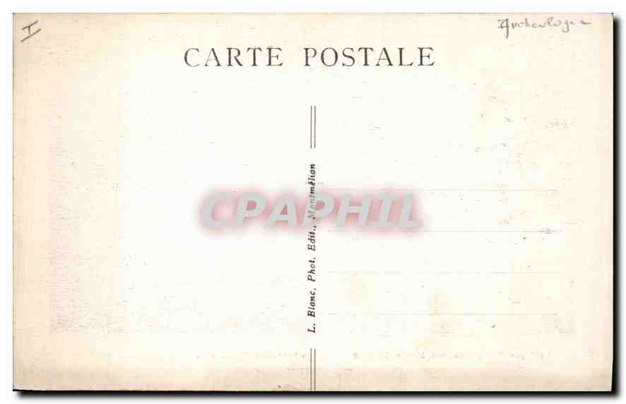Vestiges d'un grand intérêt archéologique — Bains Romains (Sous-sols de la Maison Lamartine, Rue du Bain-Henri-IV) — Savoie Tourisme — 1060. Aix-les-Bains — Reverso