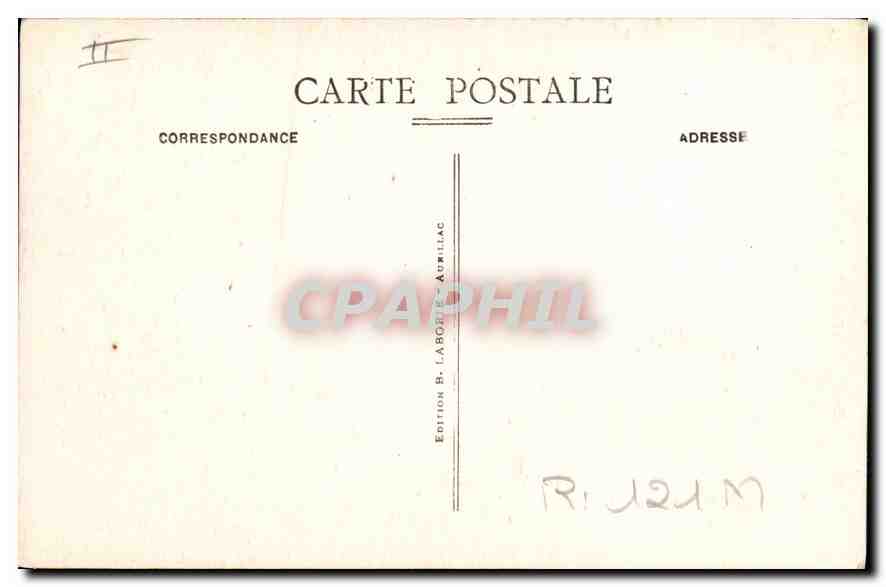CPA Folklore Auvergne Au pied de la vieille croix gallo romaine — Verso