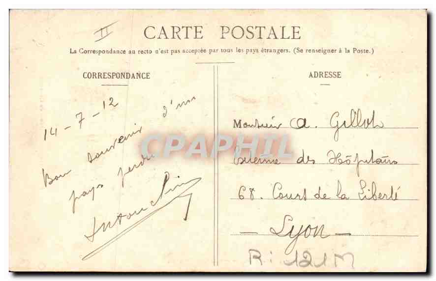 CPA Folklore Auvergne Costume de Cournon — Verso