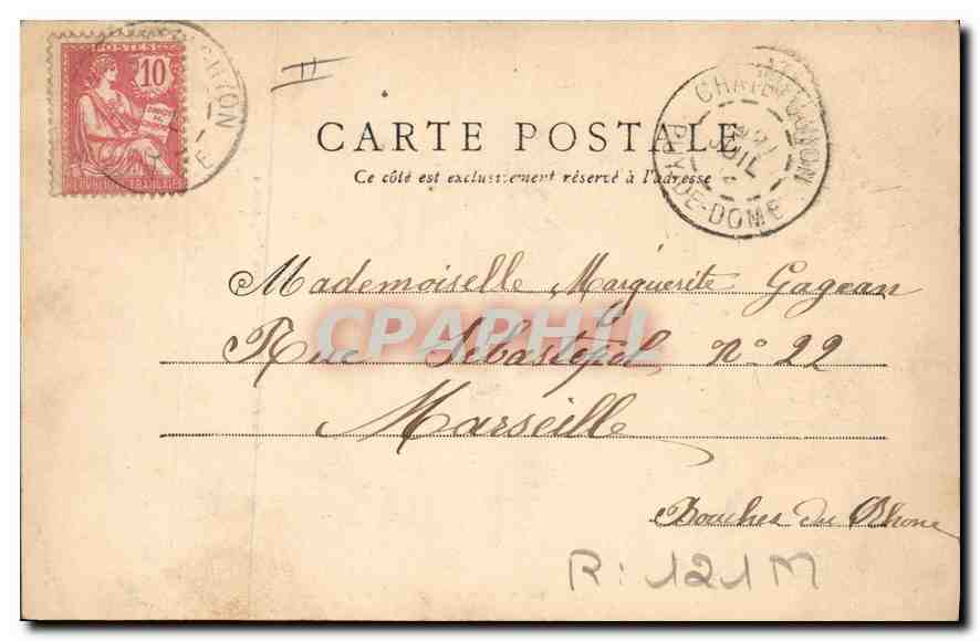 CPA Folklore Auvergne Une paysanne — Verso