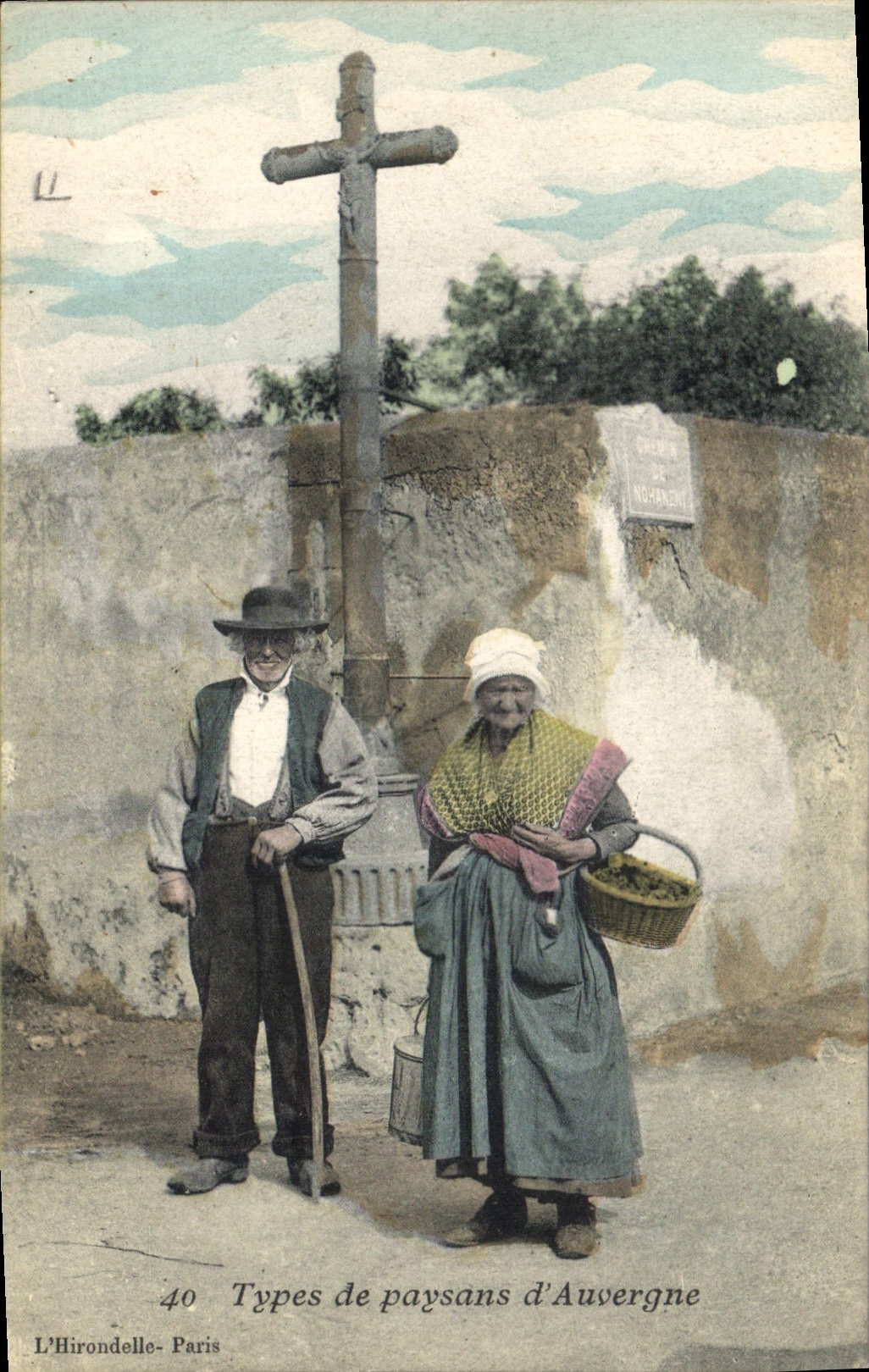 CPA Folklore Types de paysans d'Auvergne
