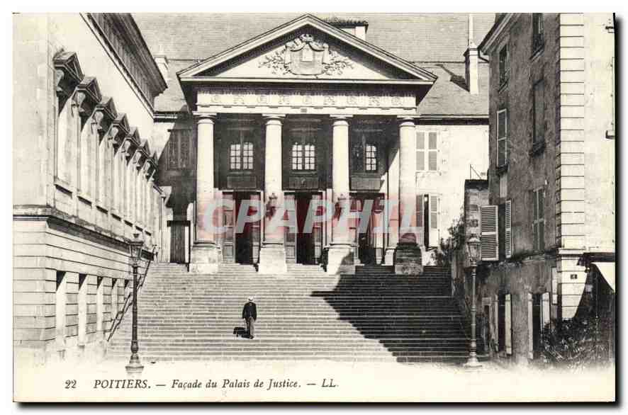 CPA Poitiers Facade du Palais de Justice 