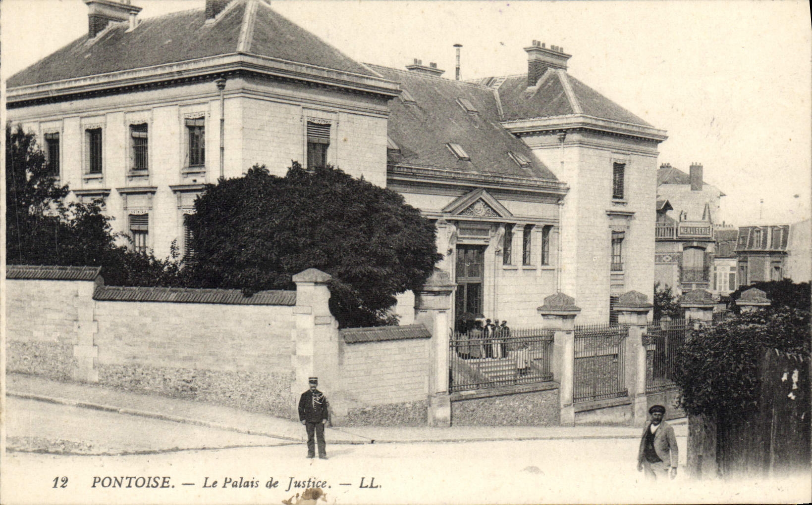 Pontoise — Le Palais de Justice — LL. n°12