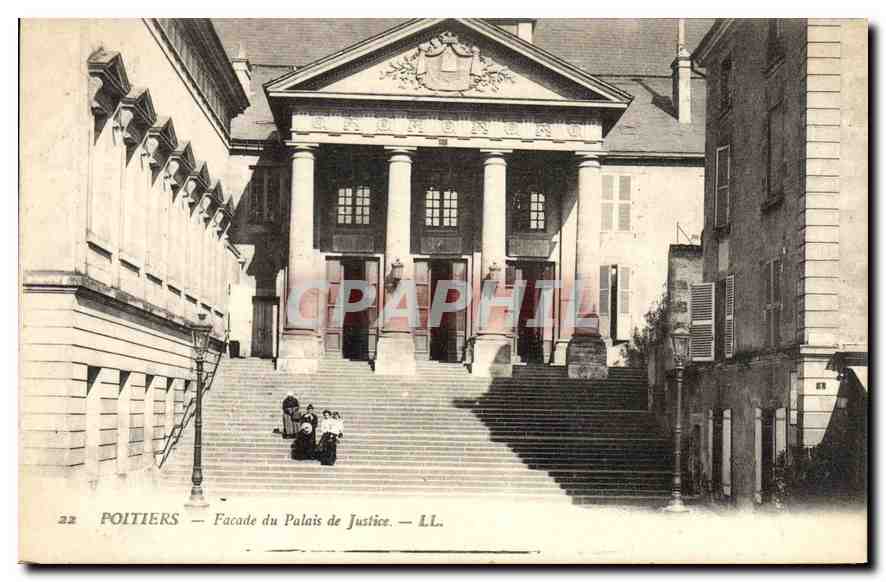 CPA Poitiers Facade du Palais de Justice 