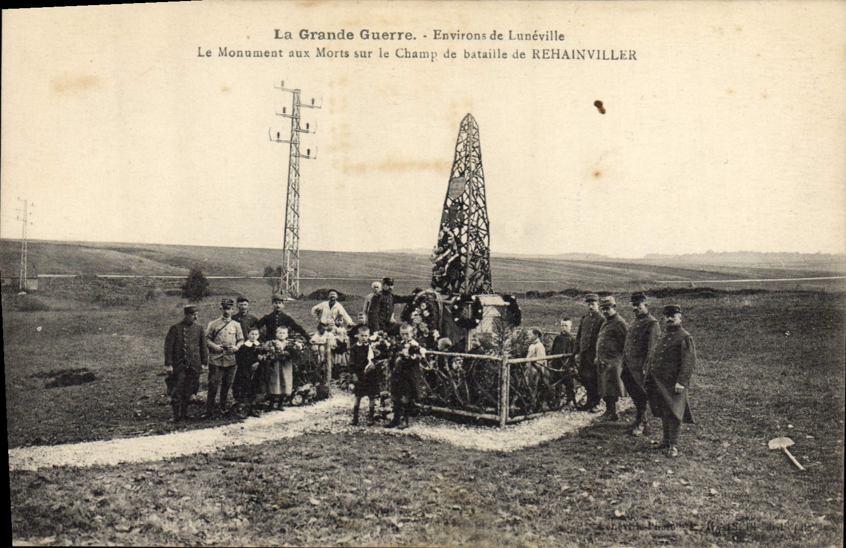 Monumento a los Caídos en el Campo de Batalla de REHAINVILLER — Alrededores de Lunéville — Fotógrafo Lumière