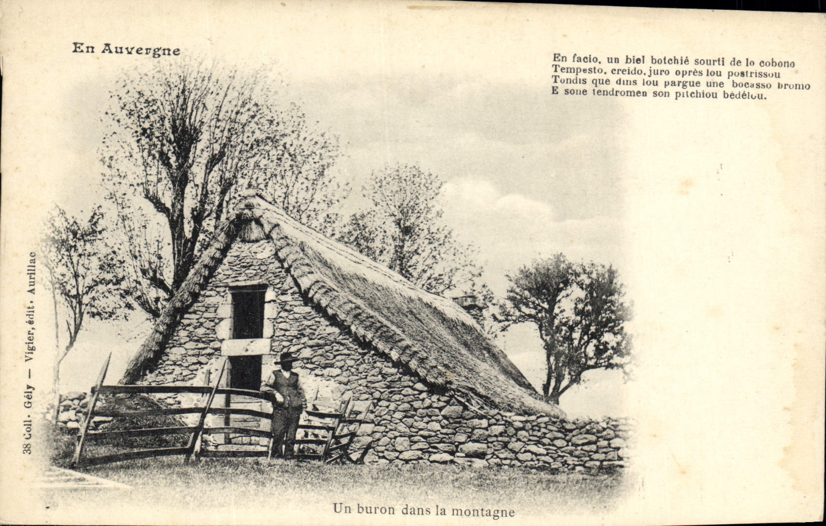 CPA Folklore En Auvergne UN buron dans la montagne 