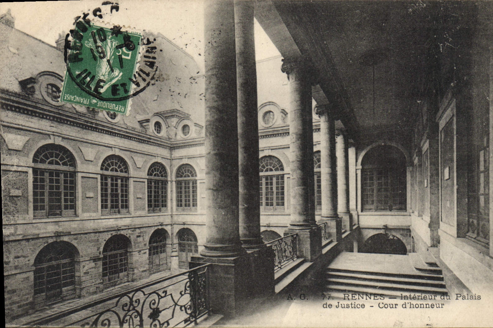 CPA Rennes Interieur du Palais de Justice Cour d'honneur 