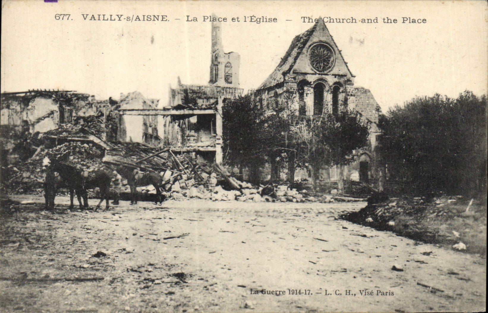 Vailly-s/Aisne — De Plein en de Kerk — De Oorlog 1914-17 — L. C. H., Visé Parijs