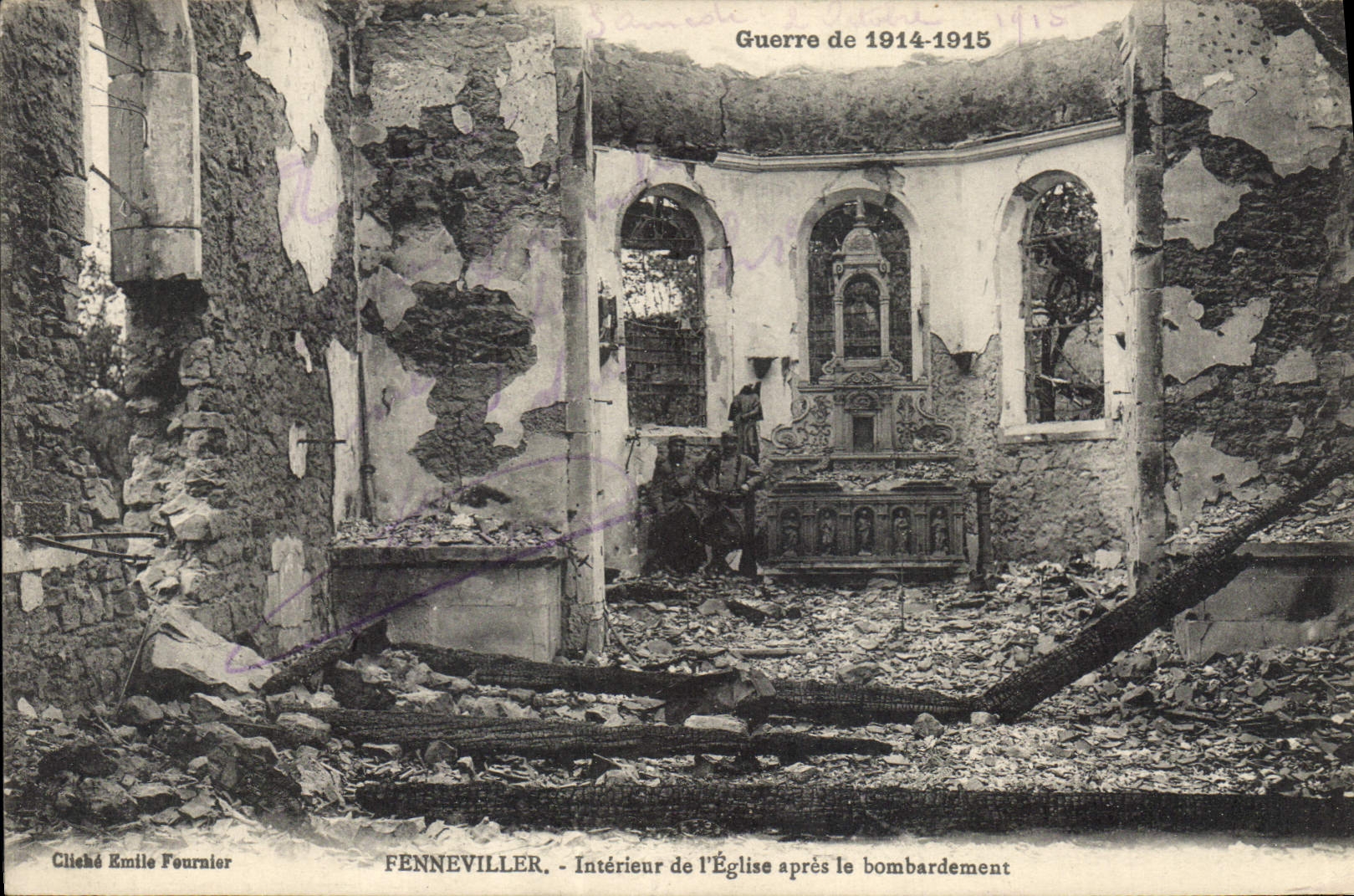 Fenneviller — Intérieur de l'Église après le bombardement — Cliché Emile Fournier