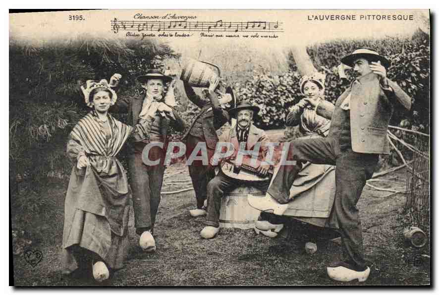 CPA Folklore L'Auvergne Pittoresque 