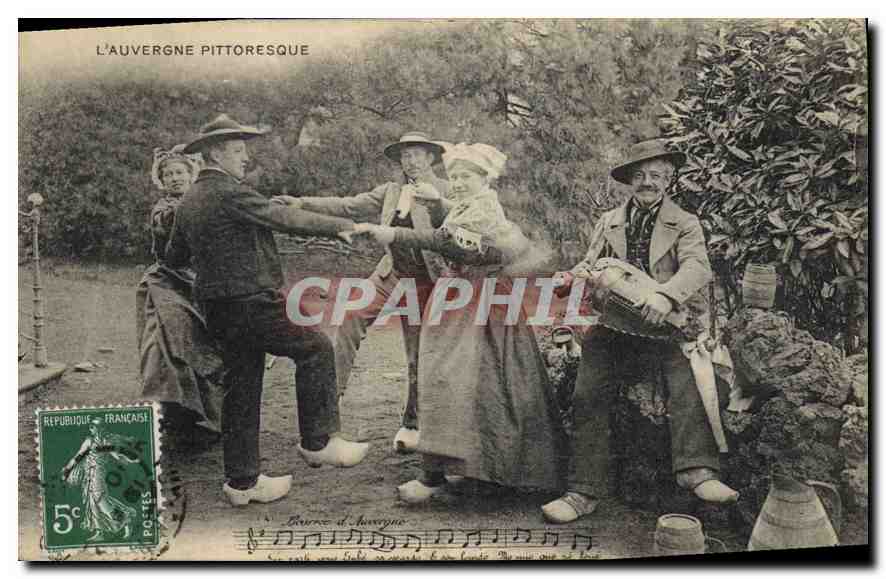 CPA Folklore l'Auvergne Pittoresque 