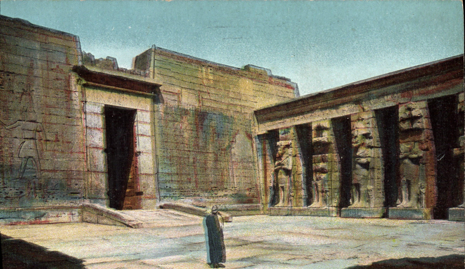 Thèbes — Médinet Habou — Première Cour — Union Postale Universelle