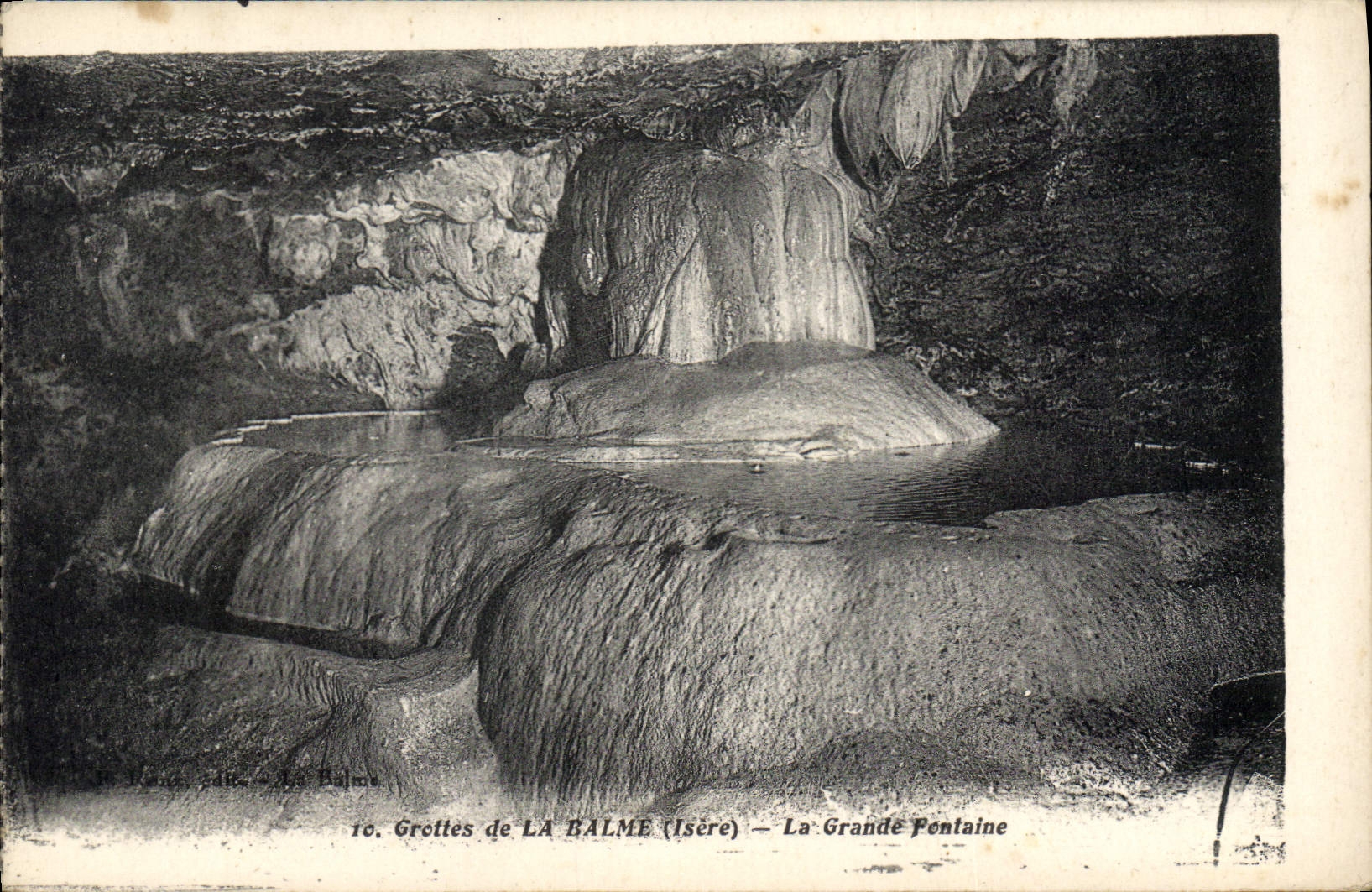 Grottes de LA BALME (Isère) — La Grande Fontaine — n°10