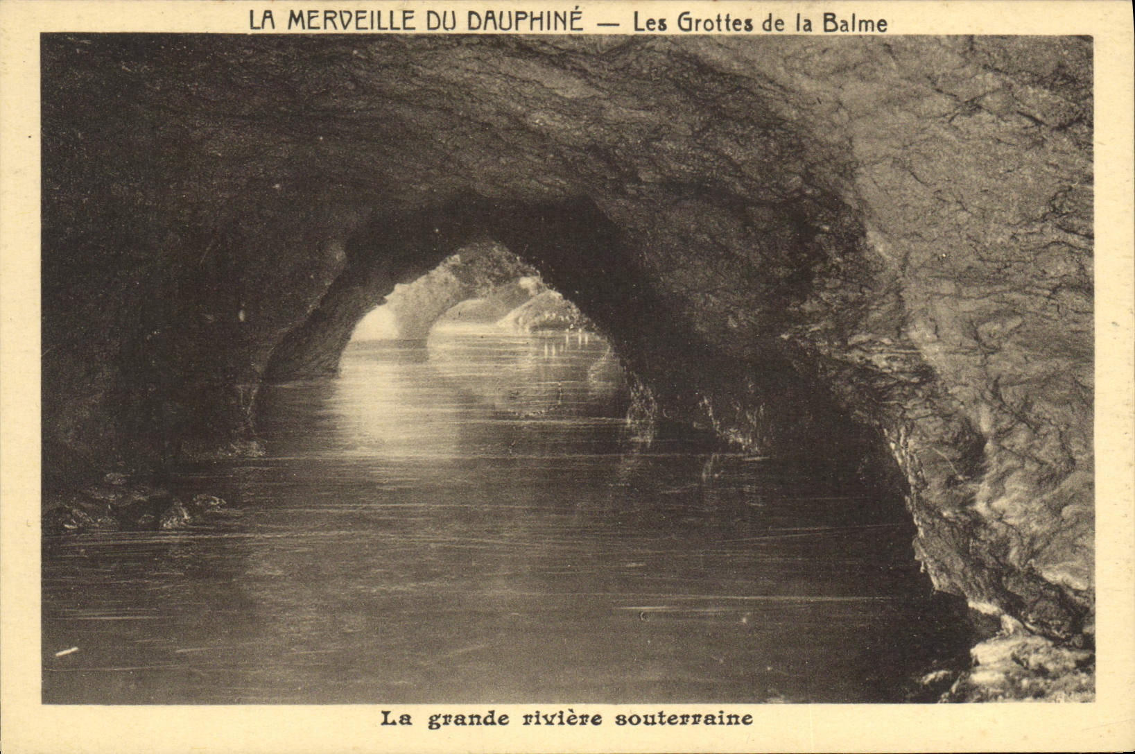 CPA La merveille du Dauphine les Grottes de la Balme la grande riviere souterraine 