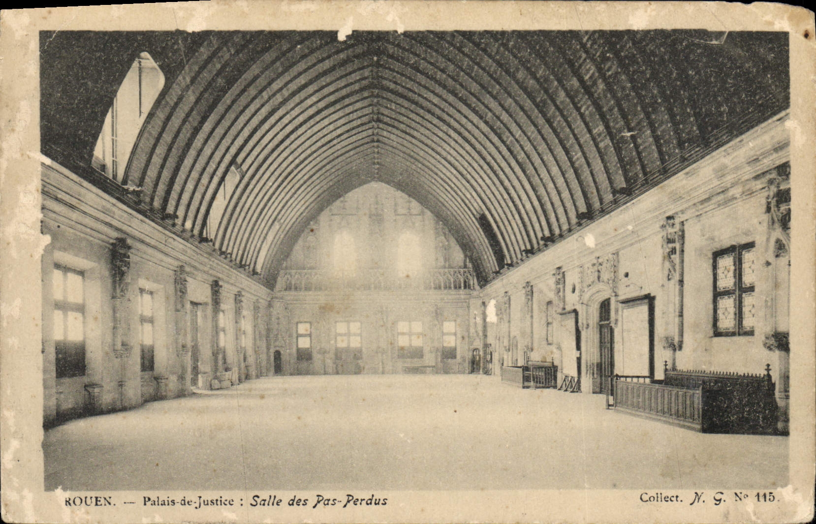 CPA Rouen Palais de Justice salle des Pas Perdus 