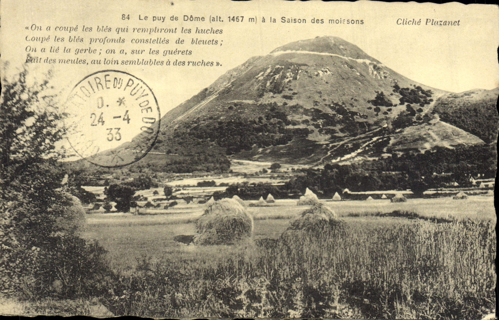 CPA Folklore Le Puy de Dome a la Saison des moissons 