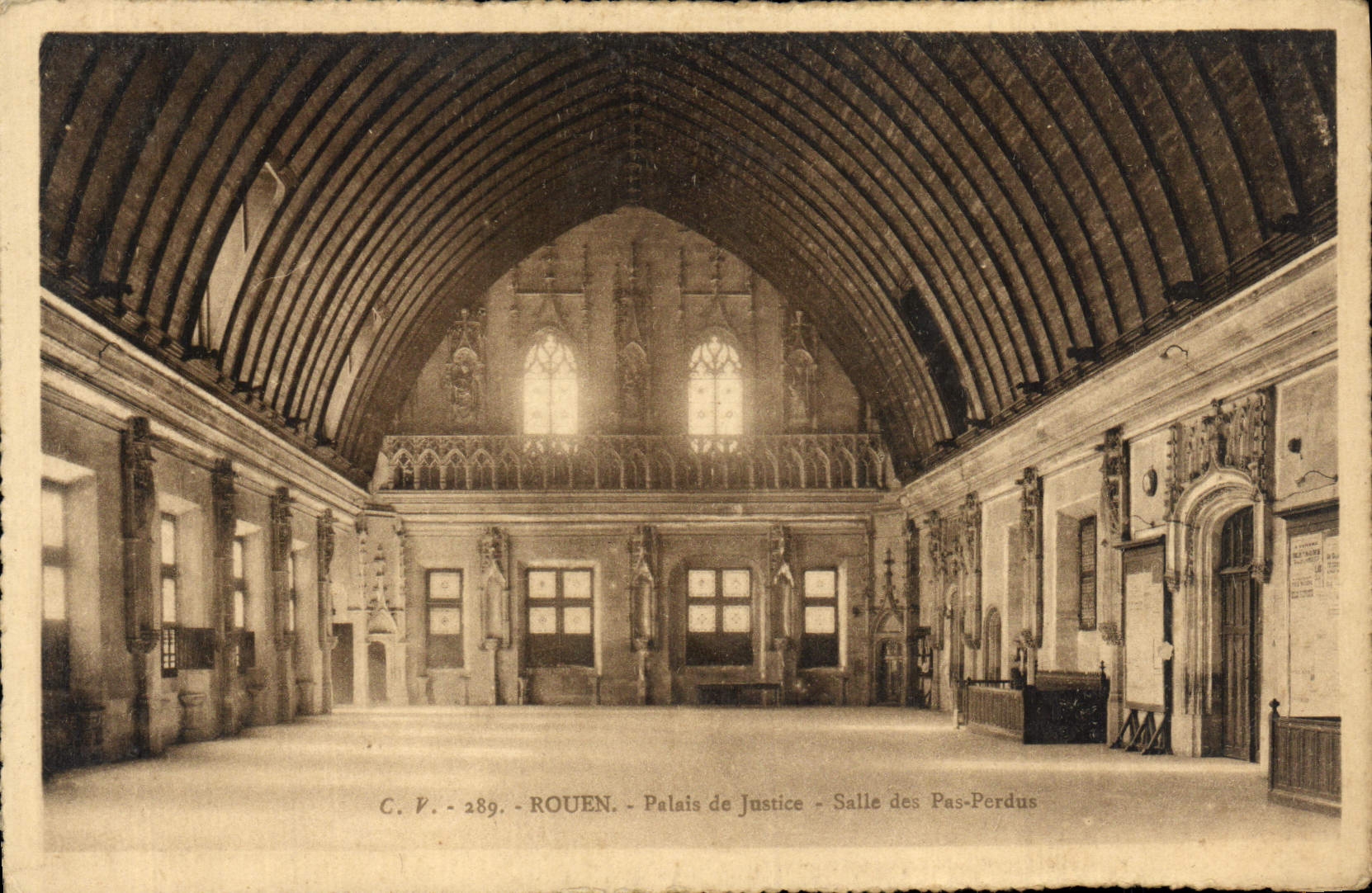 CPA Rouen palais de justice Salle des Pas Perdus 