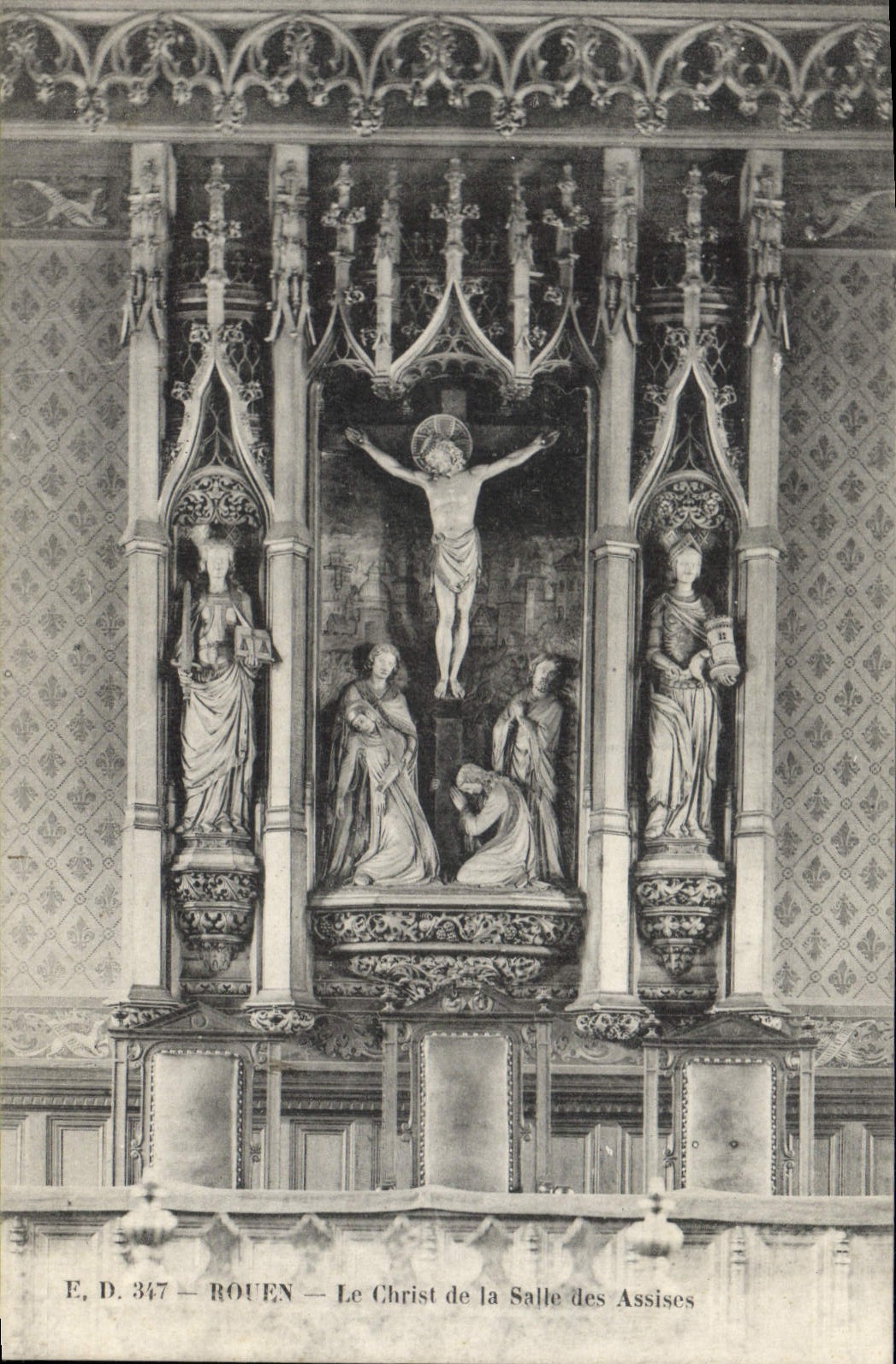 CPA Rouen le christ de la salle des Assises 